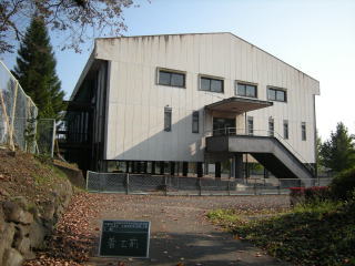 学校体育館耐震補強の施工写真